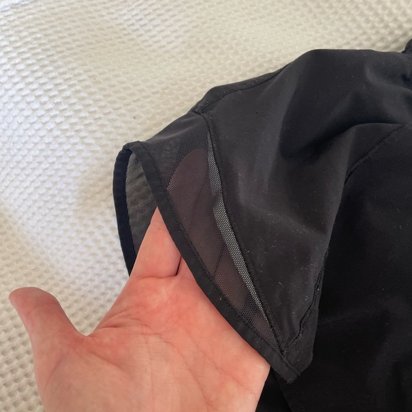 Lululemon Athletica High rise Black Elastic Shorts - Picture 4 of 5